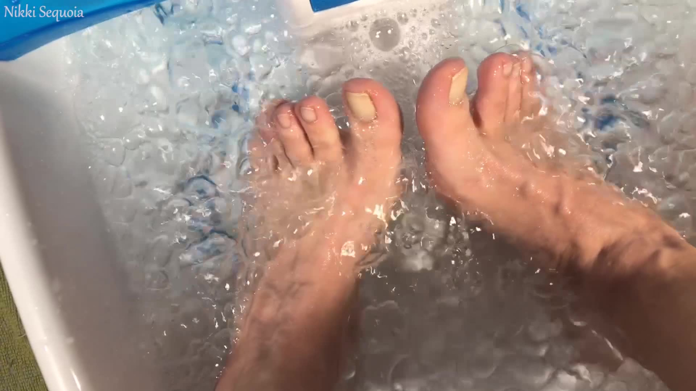 Foot Soak Toe Wiggle